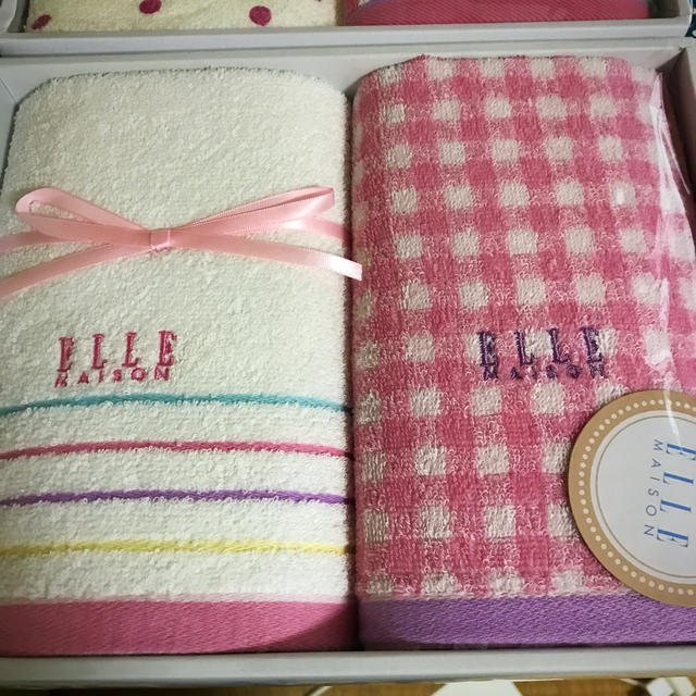 ELLE(エル)の★ ELLE MAISON フェイスタオル  ４枚セット インテリア/住まい/日用品の日用品/生活雑貨/旅行(タオル/バス用品)の商品写真