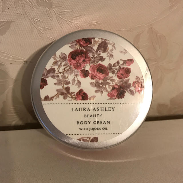 LAURA ASHLEY(ローラアシュレイ)のローラアシュレイビューティ ボディクリーム コスメ/美容のボディケア(ボディクリーム)の商品写真