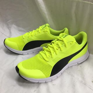 プーマ(PUMA)の新品 プーマ PUMA ランニングシューズ 28.0cm 黄色(シューズ)