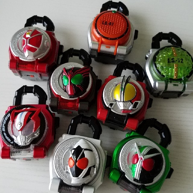 【仮面ライダー鎧武】ロックシード セット