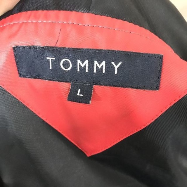 TOMMY(トミー)の【ほぼ美品】【バックワッペンロゴ】TOMMY トミー スナップボタン フーディー メンズのジャケット/アウター(ナイロンジャケット)の商品写真