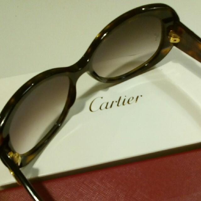 Cartier(カルティエ)のカルチェのサングラス レディースのファッション小物(サングラス/メガネ)の商品写真