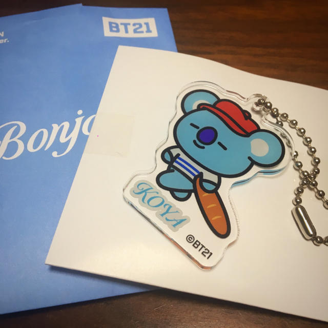 防弾少年団(BTS)(ボウダンショウネンダン)のBT21 カフェ KOYA キーホルダー エンタメ/ホビーのタレントグッズ(アイドルグッズ)の商品写真