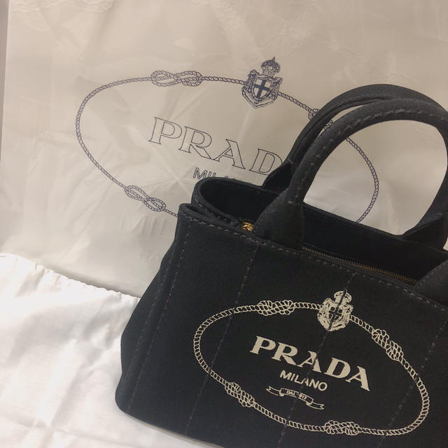 PRADA カナパバッグ