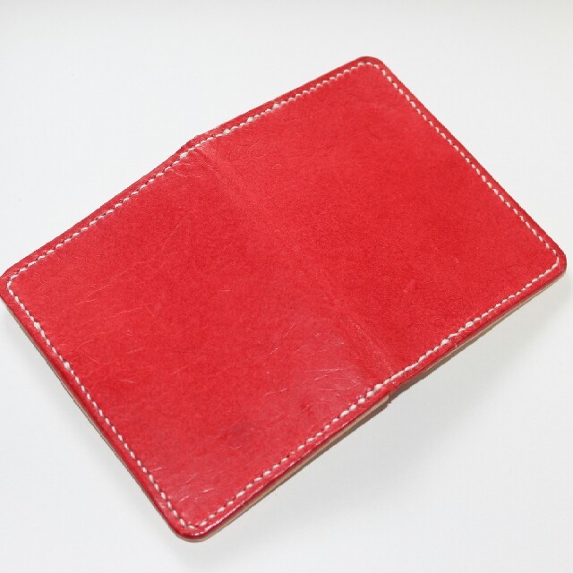 薄型二つ折りパスケース（ハンドメイド：牛革（赤）） ハンドメイドのファッション小物(その他)の商品写真