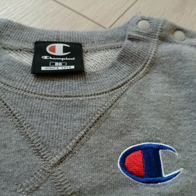 Champion(チャンピオン)の80ｻｲｽﾞ キッズ/ベビー/マタニティのベビー服(~85cm)(トレーナー)の商品写真