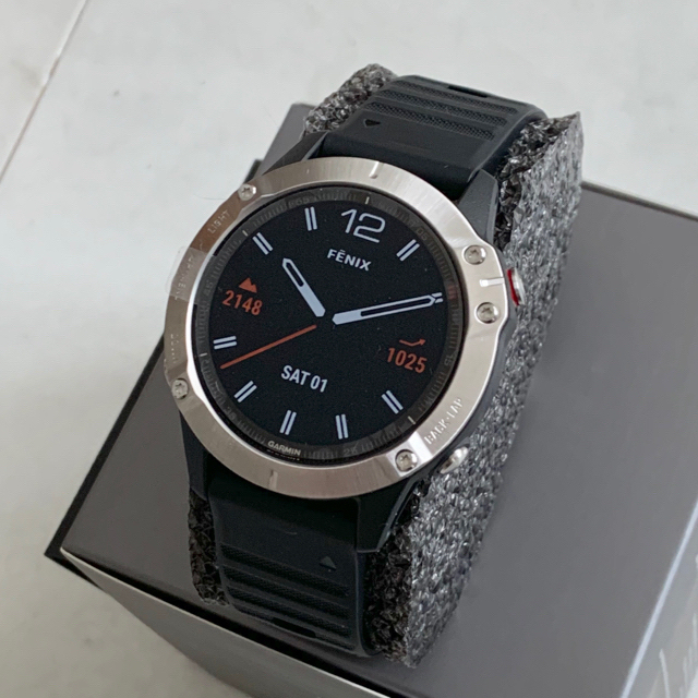 GARMIN(ガーミン)の【未使用品 】Garmin fenix 6 silver  メンズの時計(腕時計(デジタル))の商品写真