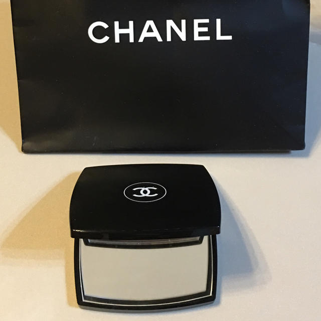 CHANEL(シャネル)のCHANEL ダブルMiller レディースのファッション小物(ミラー)の商品写真