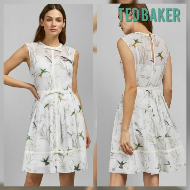 TED BAKER(テッドベイカー)の2019新作TED BAKER☆刺繍ワンピ レディースのワンピース(ひざ丈ワンピース)の商品写真