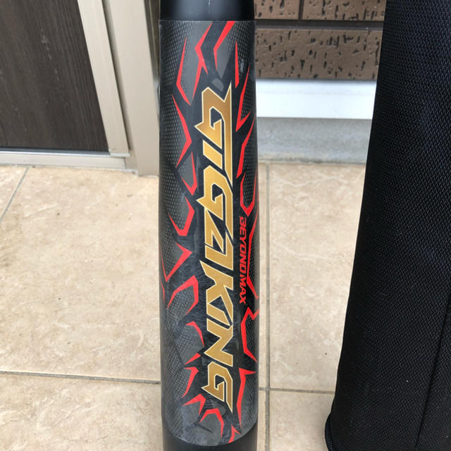 MIZUNO(ミズノ)のミズノ ビヨンドマックス ギガキング 限定カラーモデル 84cm 730g スポーツ/アウトドアの野球(バット)の商品写真