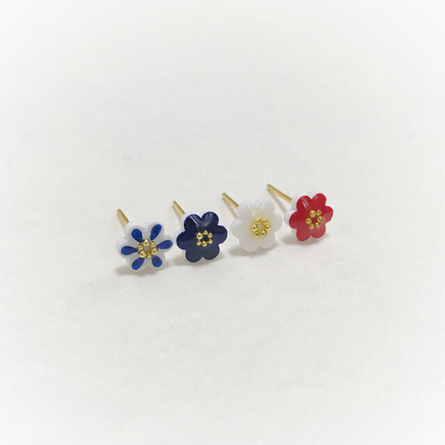 北欧 ❁小さいお花のピアスセット❁柄ミックス③ ハンドメイドのアクセサリー(ピアス)の商品写真