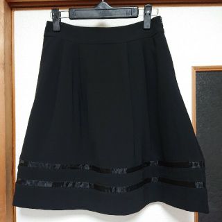 ハニーズ(HONEYS)の【美品】 GLACIER スカート ブラック(ひざ丈スカート)