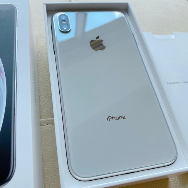 iPhone Xs Max Silver 256 GB SIMフリー