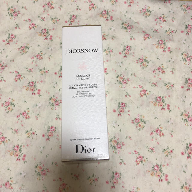 Christian Dior(クリスチャンディオール)のクリスチャンディオール スノー ブライトニング エッセンスローション コスメ/美容のスキンケア/基礎化粧品(化粧水/ローション)の商品写真