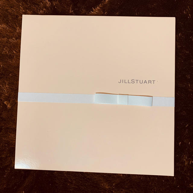 JILLSTUART(ジルスチュアート)の更に値下げしました【新品未使用】JILLSTUART アニヴェルセル限定プレート インテリア/住まい/日用品のキッチン/食器(食器)の商品写真