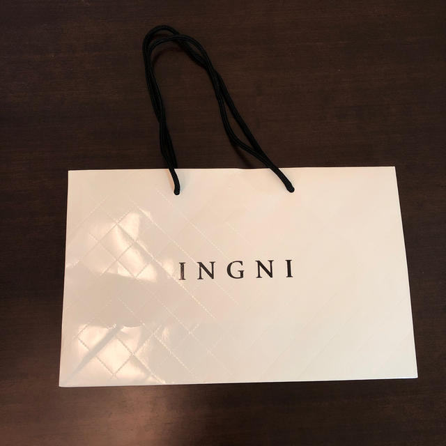 INGNI(イング)のINGNI 紙袋 レディースのバッグ(ショップ袋)の商品写真