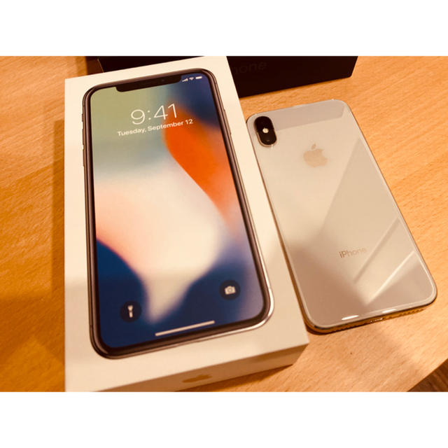 【美品】iPhone X Silver 64 GB Softbank