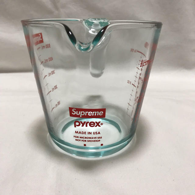 19fw Supreme Pyrex® 2-Cup Measuring Cup 2