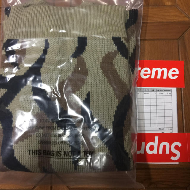 Supreme(シュプリーム)の【Mサイズ】supreme tribal camo sweater tan メンズのトップス(ニット/セーター)の商品写真