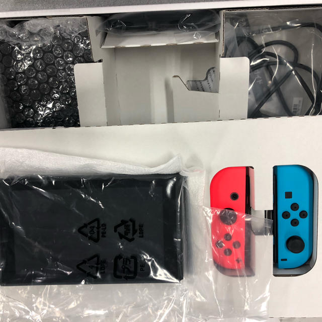 トロールの森 様専用】スイッチ本体・スマブラカセット トロールの森 様専用】スイッチ本体・スマブラカセット