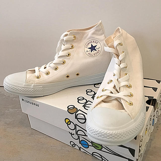 新品未使用☆converse インヒール ハイカットスニーカー 25 白