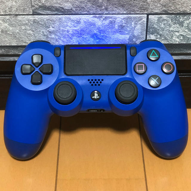 SONY(ソニー)のPlayStation4 コントローラー DUALSHOCK4 ウェイブブルー エンタメ/ホビーのゲームソフト/ゲーム機本体(その他)の商品写真