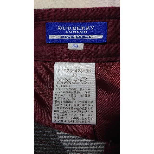 BURBERRY BLUE LABEL(バーバリーブルーレーベル)の未使用☆BURBERRY BLUE LABEL☆ウールショートパンツ☆バーバリー レディースのパンツ(ショートパンツ)の商品写真