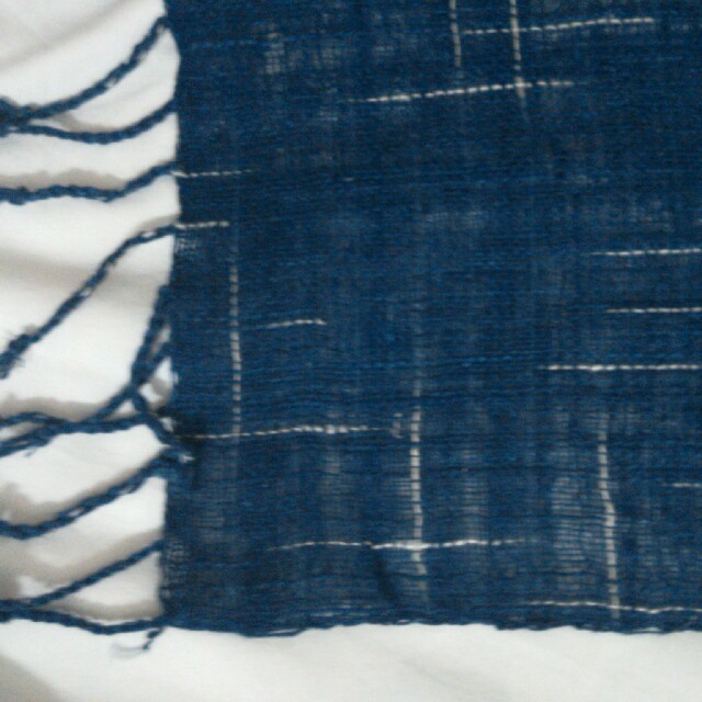 藍染め　かすり　ストール ハンドメイドのファッション小物(マフラー/ストール)の商品写真