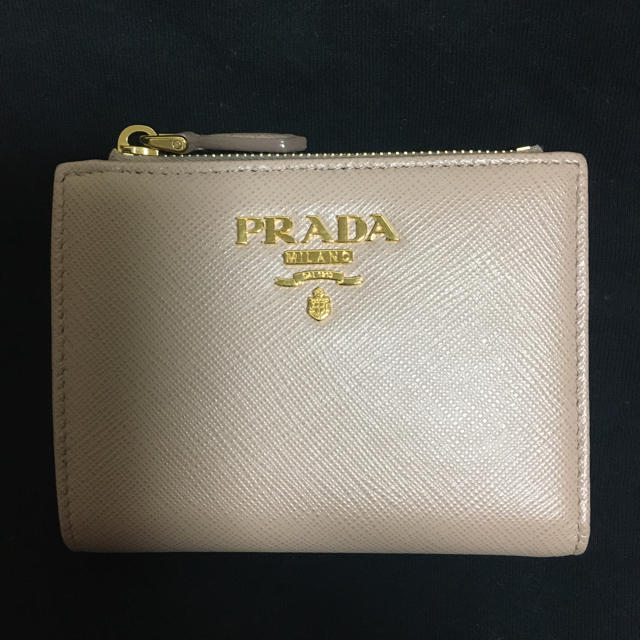 プラダ ❤︎折り財布