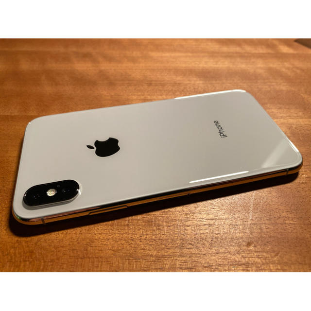 Apple(アップル)のiPhone X  64GB SIMフリー　au simロック解除品 スマホ/家電/カメラのスマートフォン/携帯電話(スマートフォン本体)の商品写真