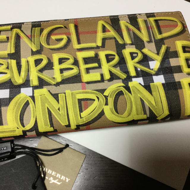 100%新品大人気 BURBERRY - Burberry 財布の通販 by アルパカ's shop｜バーバリーならラクマ 新作在庫あ