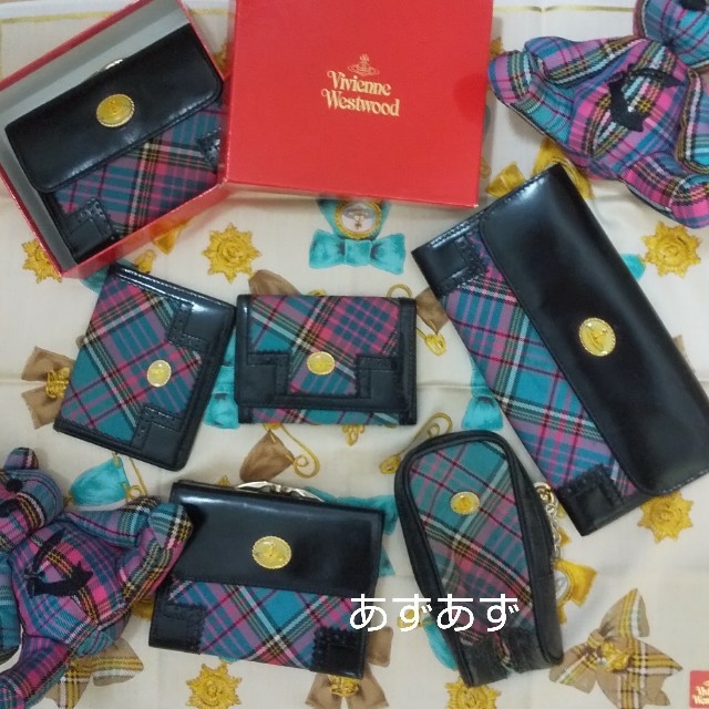 Vivienne Westwood(ヴィヴィアンウエストウッド)のブルーマックチェック エナメルオーブボタン 折り財布 ヴィヴィアン レディースのファッション小物(財布)の商品写真