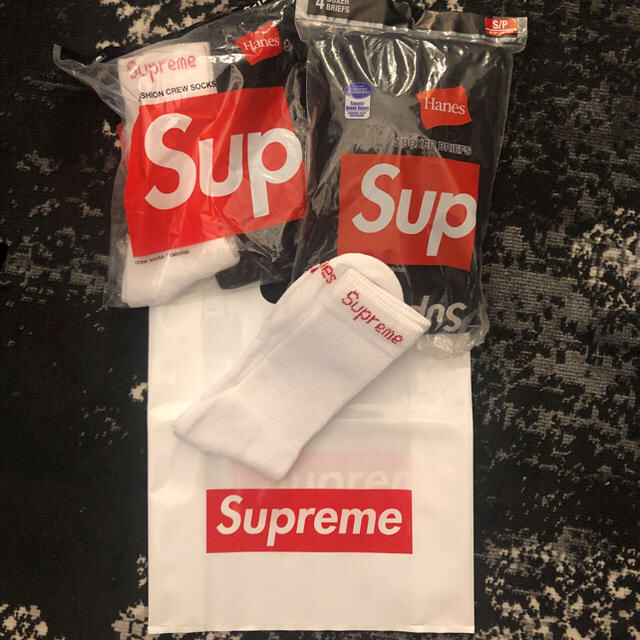 Supreme(シュプリーム)の【Supreme×Hanes】シュプリーム/クルーソックス/白/1足/新品未使用 メンズのレッグウェア(ソックス)の商品写真