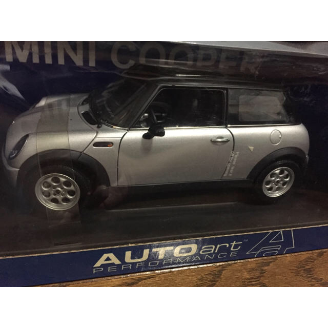 未開封品 autoart 1/18 BMW ミニクーパー MINI