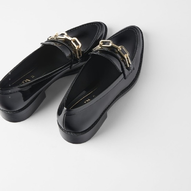 ZARA - 新品!未使用!タグ付!♥️ZARA♥️ローファー チェーン