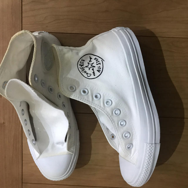 CONVERSE(コンバース)のぱんぴ様ご専用　ホワイトアトリエ コンバース ハイカット オールスター レディースの靴/シューズ(スニーカー)の商品写真