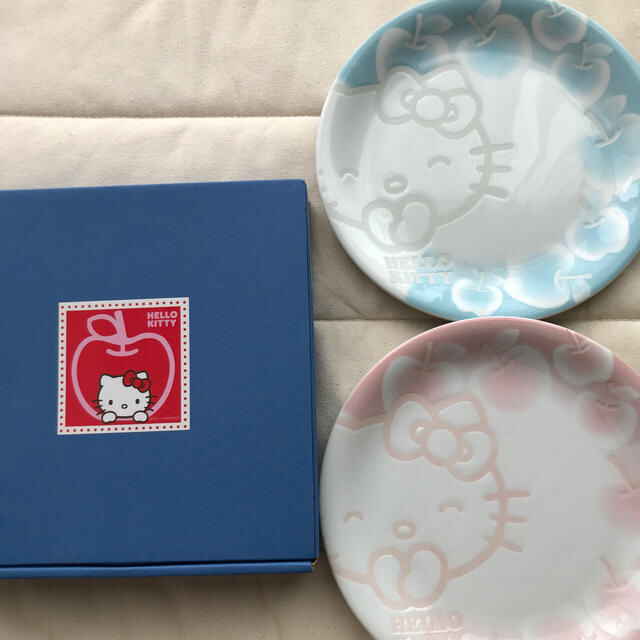 ハローキティ - ハローキティ ケーキプレートペア 皿の通販 by ゆめちょこ's shop｜ハローキティならラクマ