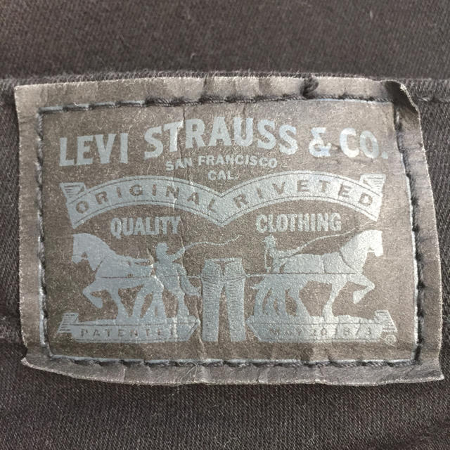 Levi's(リーバイス)のお値下げ！ リーバイス  ブラック  ストレッチ  スキニー   レディースのパンツ(スキニーパンツ)の商品写真