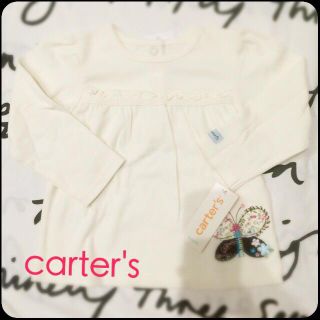 カーターズ(carter's)のカーターズ 新品 長袖 蝶々 ホワイト(シャツ/カットソー)