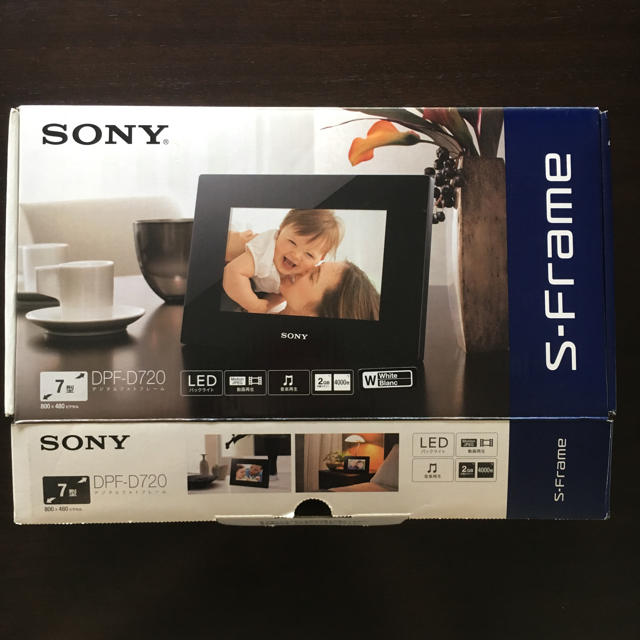 SONY(ソニー)のデジタルフォトフレーム SONY DPF-D720 インテリア/住まい/日用品のインテリア小物(フォトフレーム)の商品写真