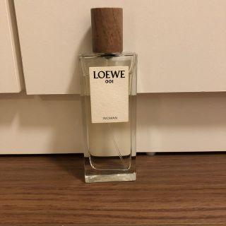 ロエベ(LOEWE)のLoewe 001 woman edp 50ml(香水(女性用))