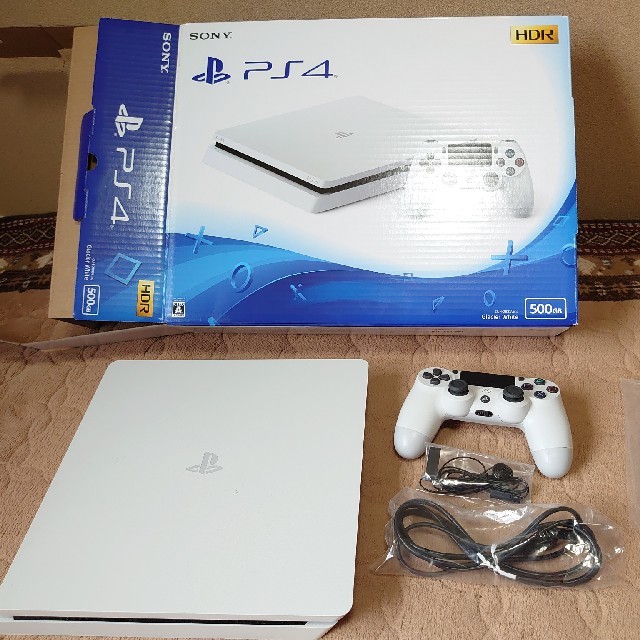PlayStation4 グレイシャー・ホワイト 500GB 本体