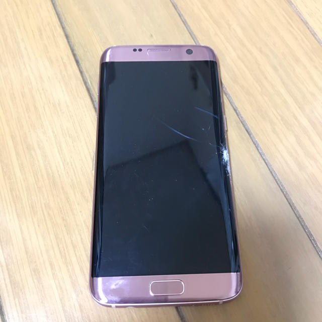 Galaxy(ギャラクシー)のGalaxy s7 edge ジャンク スマホ/家電/カメラのスマートフォン/携帯電話(スマートフォン本体)の商品写真