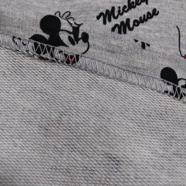 Disney(ディズニー)の110#ミッキー　カットソー キッズ/ベビー/マタニティのキッズ服男の子用(90cm~)(Tシャツ/カットソー)の商品写真