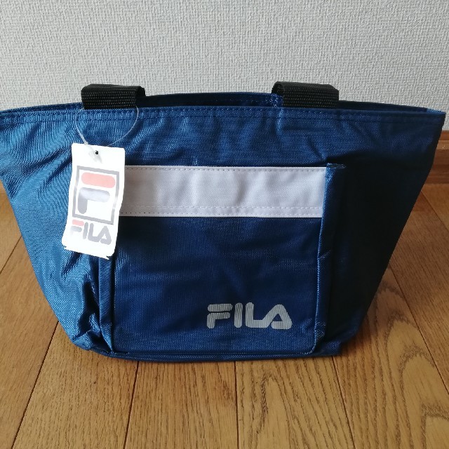 FILA(フィラ)の新品タグ付き！フィラ ミニバッグ スポーツ/アウトドアのランニング(その他)の商品写真