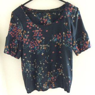 ザラ(ZARA)のZARA花柄トップス(Tシャツ(長袖/七分))