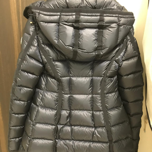 MONCLER(モンクレール)のモンクレール  ダウン HERMINE  エルミンヌ ネイビー 00 専用‼️ レディースのジャケット/アウター(ダウンコート)の商品写真