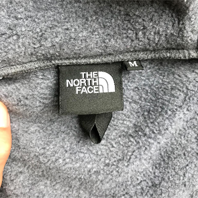 THE NORTH FACE(ザノースフェイス)のデナリフーディ ノースフェイス サイズ M メンズのジャケット/アウター(マウンテンパーカー)の商品写真