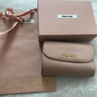 ミュウミュウ(miumiu)のmiumiu 二つ折財布(折り財布)