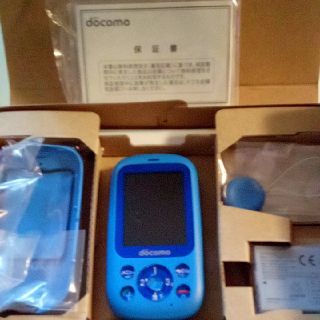 エヌティティドコモ(NTTdocomo)のキッズ携帯　docomo(携帯電話本体)